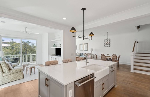 Johns Island House | “Blue Heron” 2584 Helmsman Road, Kiawah River 3 bedroom, 3.5 bath Villa