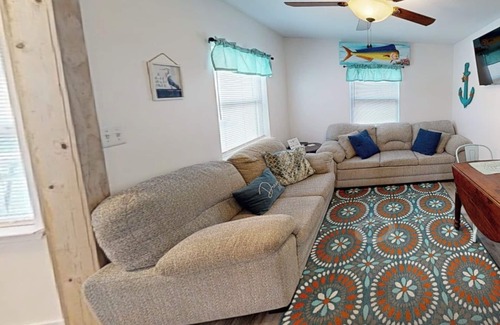 Gulfport Cottage | Blue Heron Cottage Charming2bedroom/2bath coastal cottage in Gulfport, Ms