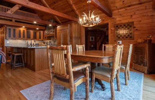 Ovid House | Blue Heron Lodge- Lakefront luxury with boat dock