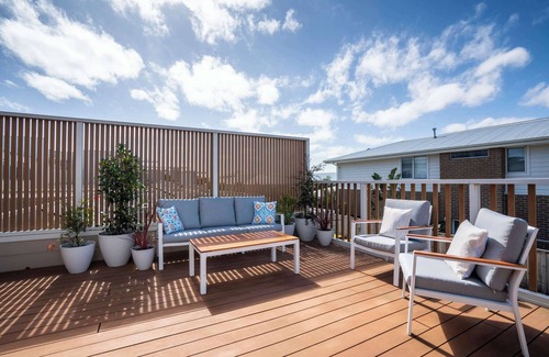 Torquay Apartment | Blue Horizon Villa - Sunlit Terraces & Ocean Views