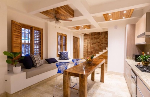 Castillogrande House | Blue House Castillo View Private Jacuzzi