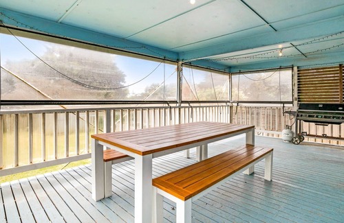 Sunderland Bay House | Blue Jetty - charming pet friendly home