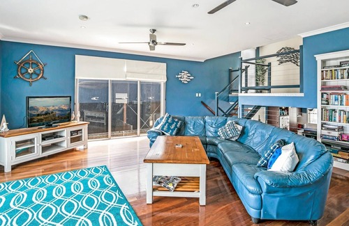 Sunderland Bay House | Blue Jetty - charming pet friendly home