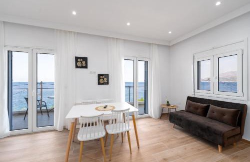 Paralia Porovitsis Apartment | Blue Krathis - Luxury Seafront apartments