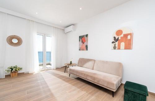 Paralia Porovitsis Apartment | Blue Krathis - Luxury Seafront apartments