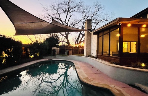 Austin House | Blue Lagoon: 5 BR- Large Pool- Screened Porch- Location - Monthly Rental