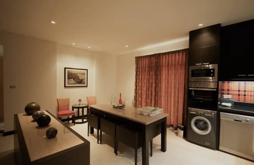 Cha-am Apartment | Blue Lagoon Cha-Am - Pool Access