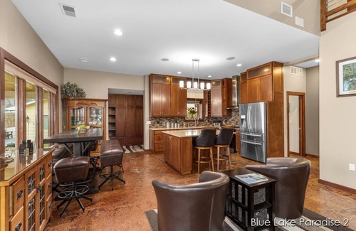 Smyrna House | Blue Lake Paradise 2 -BEACH RETREAT- LUXURY house- Sleeps 10