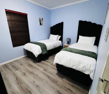 Bloubergstrand Apartment | Blue Lily Haven Cape Town Self Catering Home