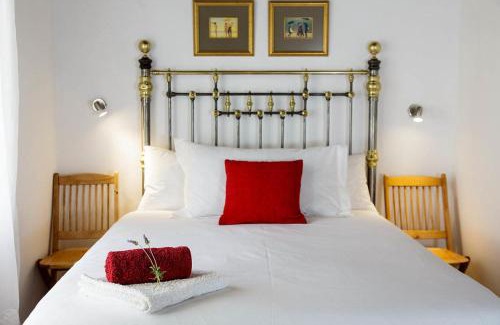 Oudtshoorn Bed & Breakfast | Blue Lily Retreat
