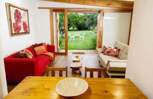 Oudtshoorn Bed & Breakfast | Blue Lily Retreat