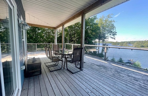 Italy Cross House | Blue Lodge with cozy winter garden and direct lake access