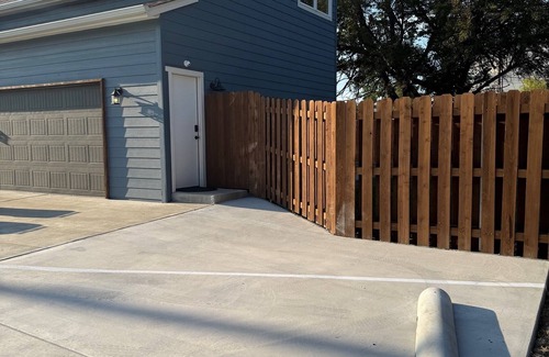 Broken Arrow House | Blue Loft on Main is walking distance to the Downtown Rose District