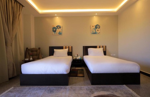 Al Duqqi Hotel | Blue Lotus Nile Suites Hotel Aswan