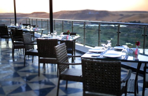 Al Duqqi Hotel | Blue Lotus Nile Suites Hotel Aswan