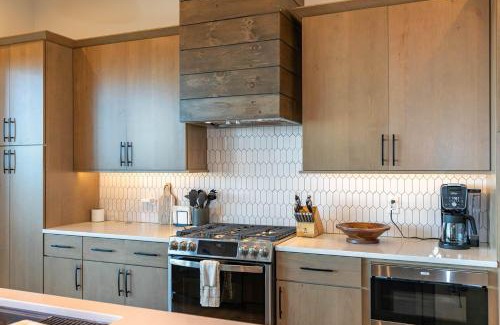 Lenoir House | Blue Meadows at Blue Ridge Mountain Club