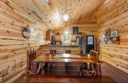 Pigeon Forge Cabin | Blue Mist, A cozy cabin near all the attractions!