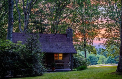 Scaly Mountain Cabin | Blue Moss Cabin | Mountain view | Fireplace | 2 br