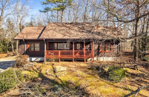 Cleveland Cabin | Blue Mountain Lodge- 5 Min to Table Rock!