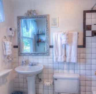 Sevierville Bed & Breakfast | Blue Mountain Mist Country Inn