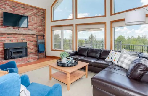Meaford Cottage | Blue Mountain ★ Ski ★ Sauna ★ Fire Pit ★ Hot tub