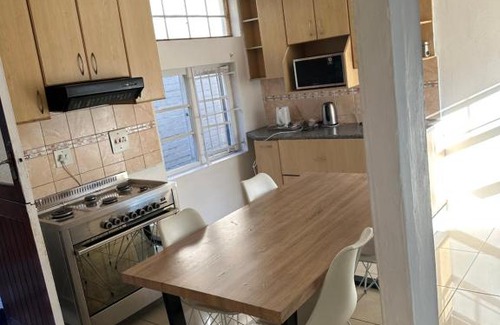 Eikenbosch House | Blue Nile Guest
