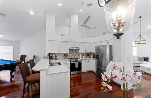 Willoughby Acres House | Blue Oasis at Naples! The Perfect Getaway w/Heated Pool!