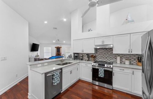 Willoughby Acres House | Blue Oasis at Naples! The Perfect Getaway w/Heated Pool!