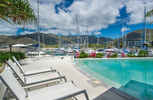 Nelly Bay Apartment | Blue on Blue Studio Room 1352