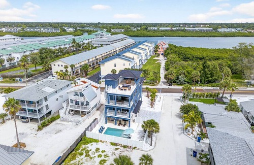 Indian Shores House | Blue Pearl Beach House | Beachfront with Private Pool