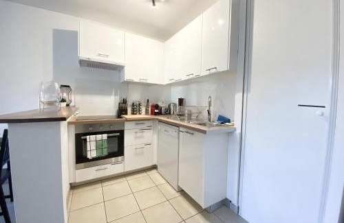 Corbeil-Essonnes Apartment | Blue Pearl - Parking - Gare RER à 5 min