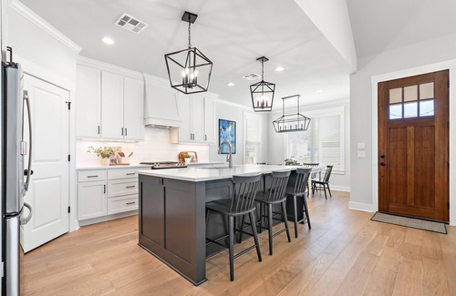 Waco House | Blue Retreat on 5th - 3.5 Bathrooms!