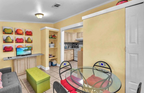 Tarpon River House | Blue Reverie - Downtown Cottage