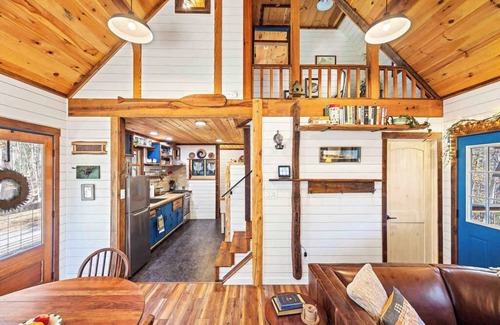 Clifford Cabin | Blue Ridge Beech Cabin
