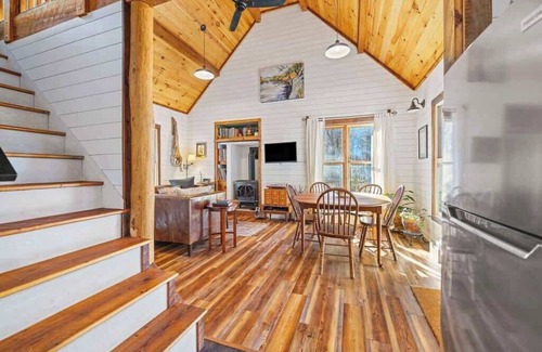 Clifford Cabin | Blue Ridge Beech Cabin