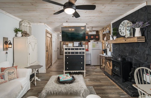 Banner Elk Apartment | Blue Ridge Bliss: Beech Mtn SKi Studio Near Slopes