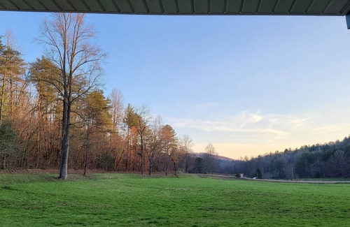 Blue Ridge Cottage | Blue Ridge Cozy Cabin with Full Mountain View