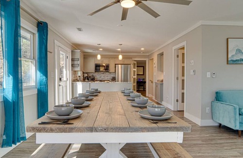 Lake Toxaway Cabin | Blue Ridge Hideaway at Lake Toxaway w/Hot Tub