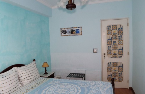 Sacavem Condo | Blue room near Lisbon airport and Oriente train station.