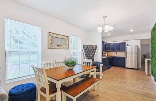 Dallas House | Blue Royalty - 4bd Downtown close to everything