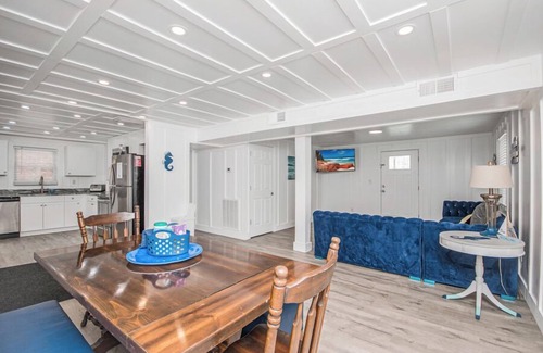 Ash House | Blue Sea Horse Cottage