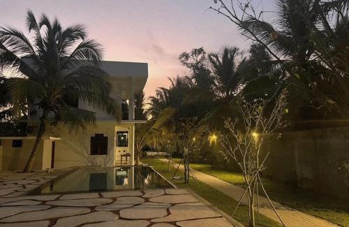 Tangalle House | Blue skies guest house and restaurant