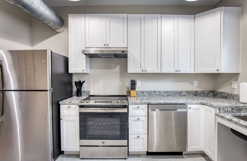 Biloxi Apartment | Blue Skies in Downtown Biloxi