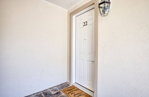 Biloxi Apartment | Blue Skies in Downtown Biloxi