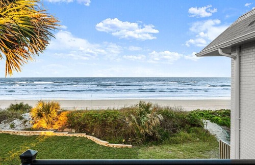 Southern Shores Villa | Blue Skies Oceanfront 2 bedroom townhouse