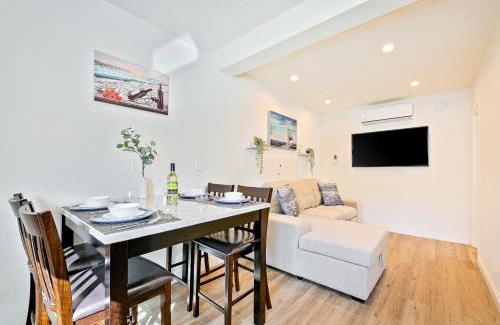 Santa Ana Heights House | Blue Skies