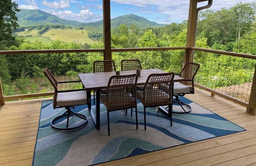 Jefferson Cabin | Blue Sky Cabin - Minutes to Downtown W. Jefferson