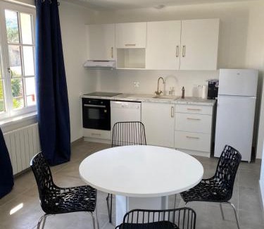 Fuisse Apartment | Blue Swallow-fuiss