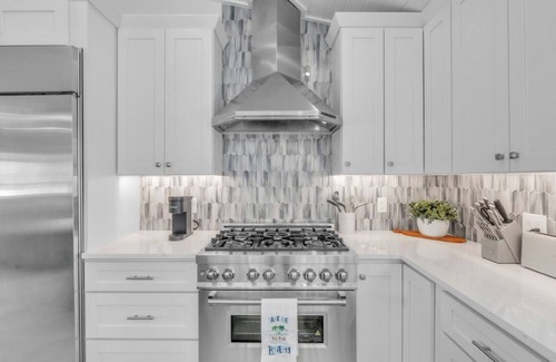 Holmes Beach House | Blue Tides by Beach Boutique Rentals