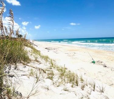 Melbourne Beach House | Blue Tropical Haven Romantic Oceanfront Escape - unit 9